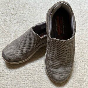 Skechers Khaki/Sage Mesh Loafer 7.5 Wide Fit